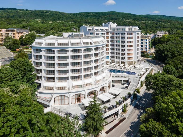 Continental Hotel Varna Exterior photo